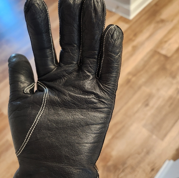 CoachVintage Cashmere lined leather buckle gloves - Picture 4 of 7